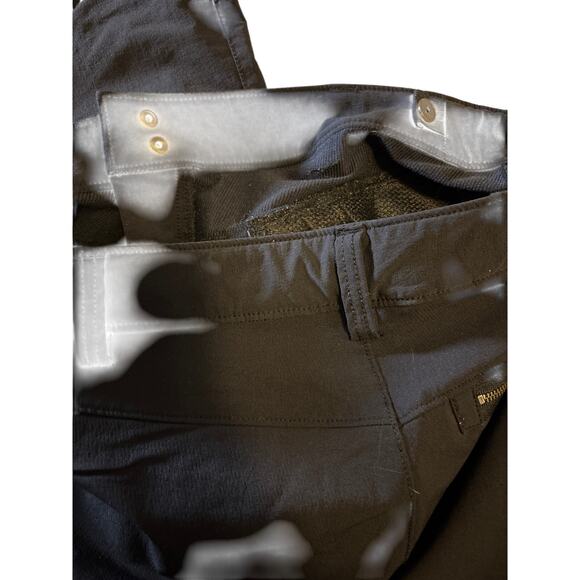 Athleta Women’s Black Trek/Outdoor Pants – Size 8 – Zip Pockets - Picture 8 of 9